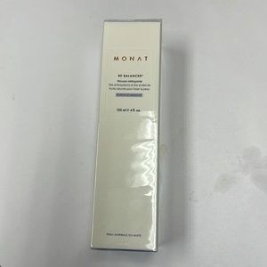Monat be balanced foamy cleanser